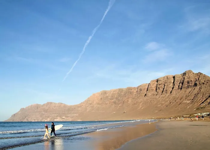 Canaryislandshost L Surf Lanzarote
